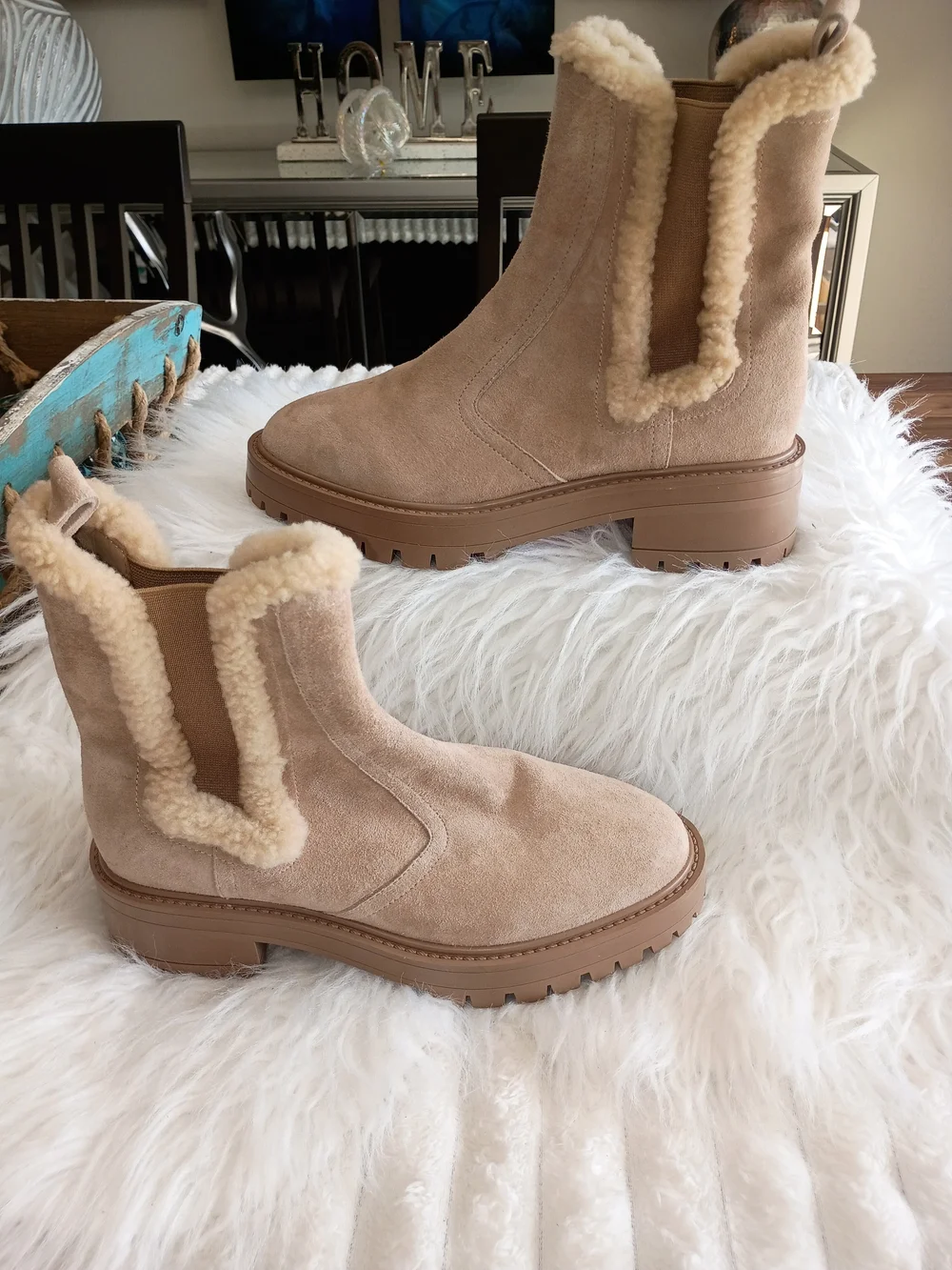 New PAIGE Bowie Light Tan Suede Shearling Trim Lug Sole Chelsea Winter Boots 6.5